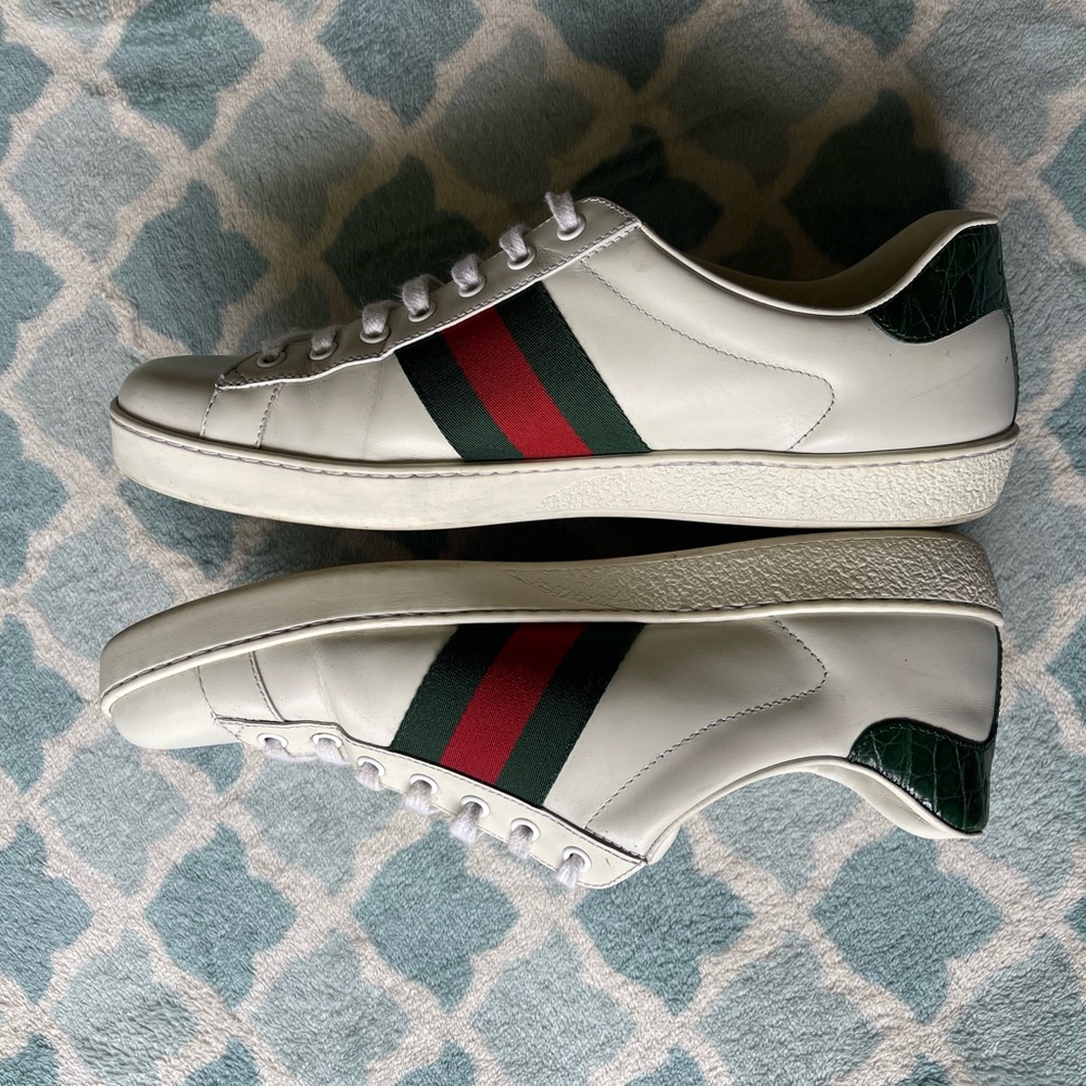 Gucci White and Green Sneakers with Signature Web Stripe